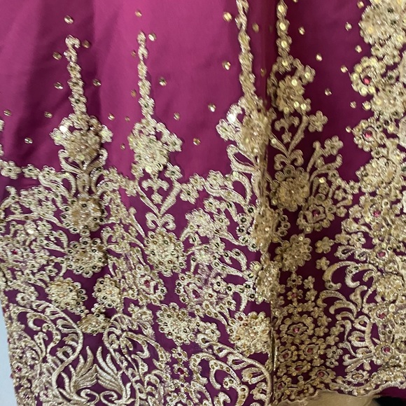 Turkish Dress - Picture 2 of 8